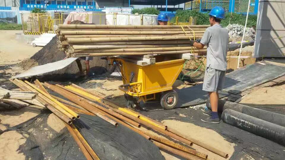 电动灰斗车 工作现场