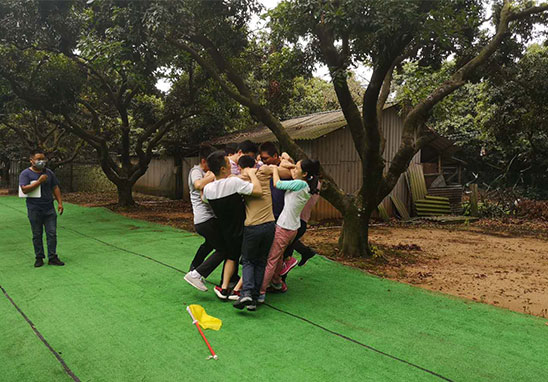 “挑战自我，凝聚力量，熔炼一流团队” 广东优科检测户外拓展活动