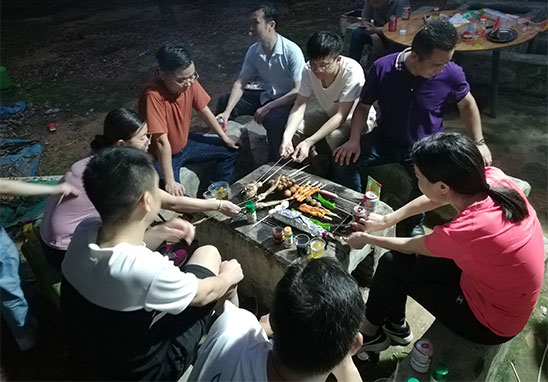 “挑战自我，凝聚力量，熔炼一流团队” 广东优科检测户外拓展活动